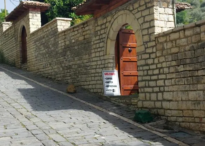 Niku Homestay * Berat