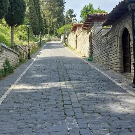 Niku Homestay Проживание в семье